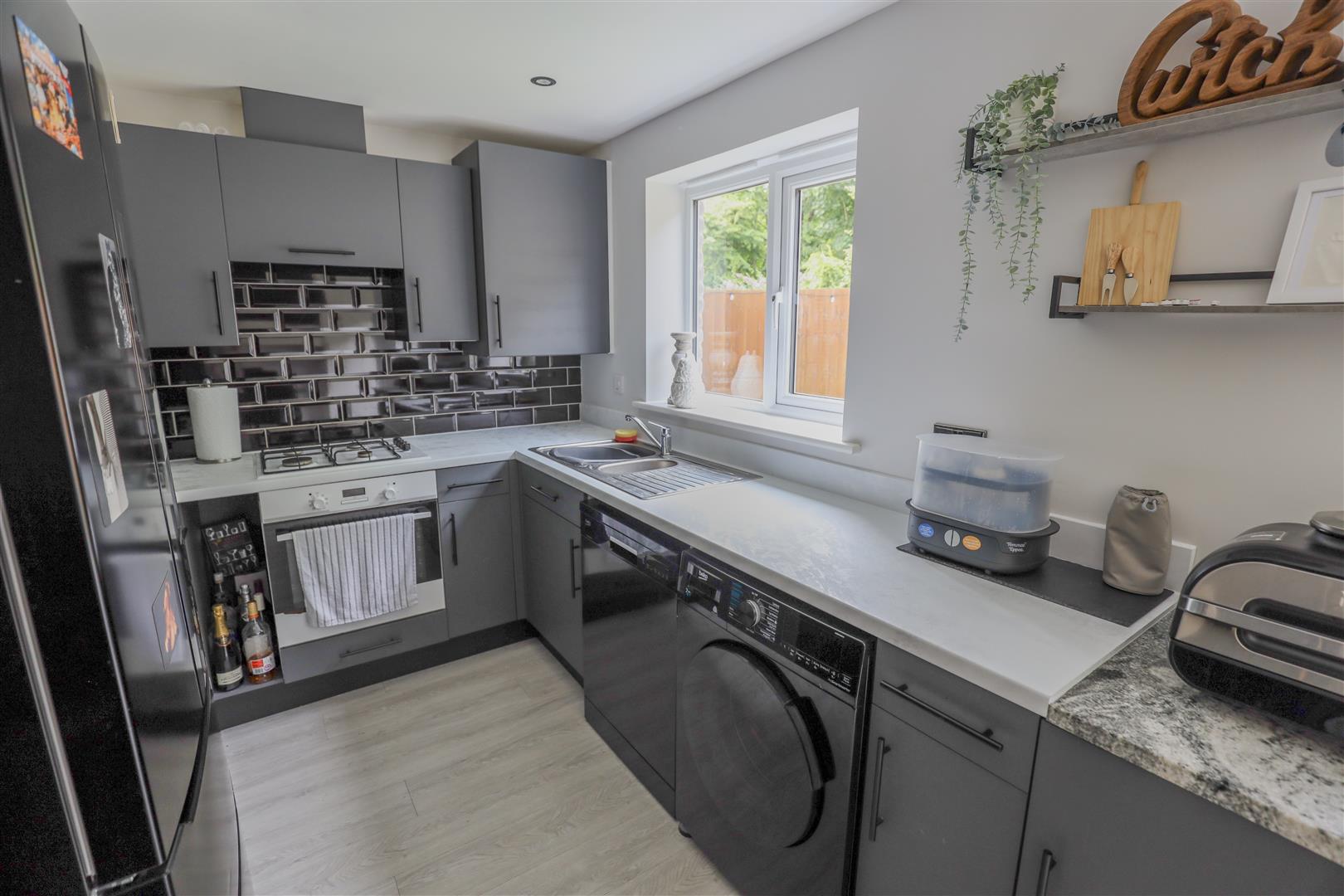 65 Plasnewydd Walk, Llantwit Major, Vale of Glamorgan, CF61 2YW